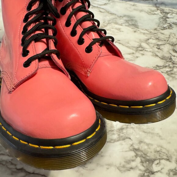 DR. MARTENS Womens 1460 Bubblegum Pink Lace Up Patent Leather Barbiecore… - Picture 5 of 7